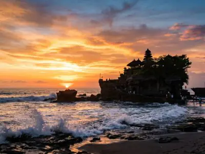 Tanah Lot temple sunset tour
